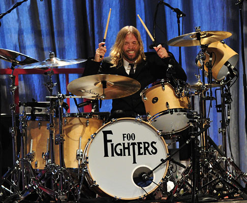Foo Fighters, web cast CBS PHOTO by John Paul Filo ©2011 CBS BROADCASTING INC. ALL RIGHTS RESERVED.