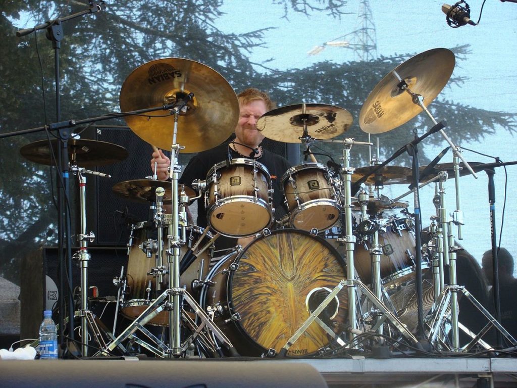 Sean Reinert perkusistą Perfect Beings