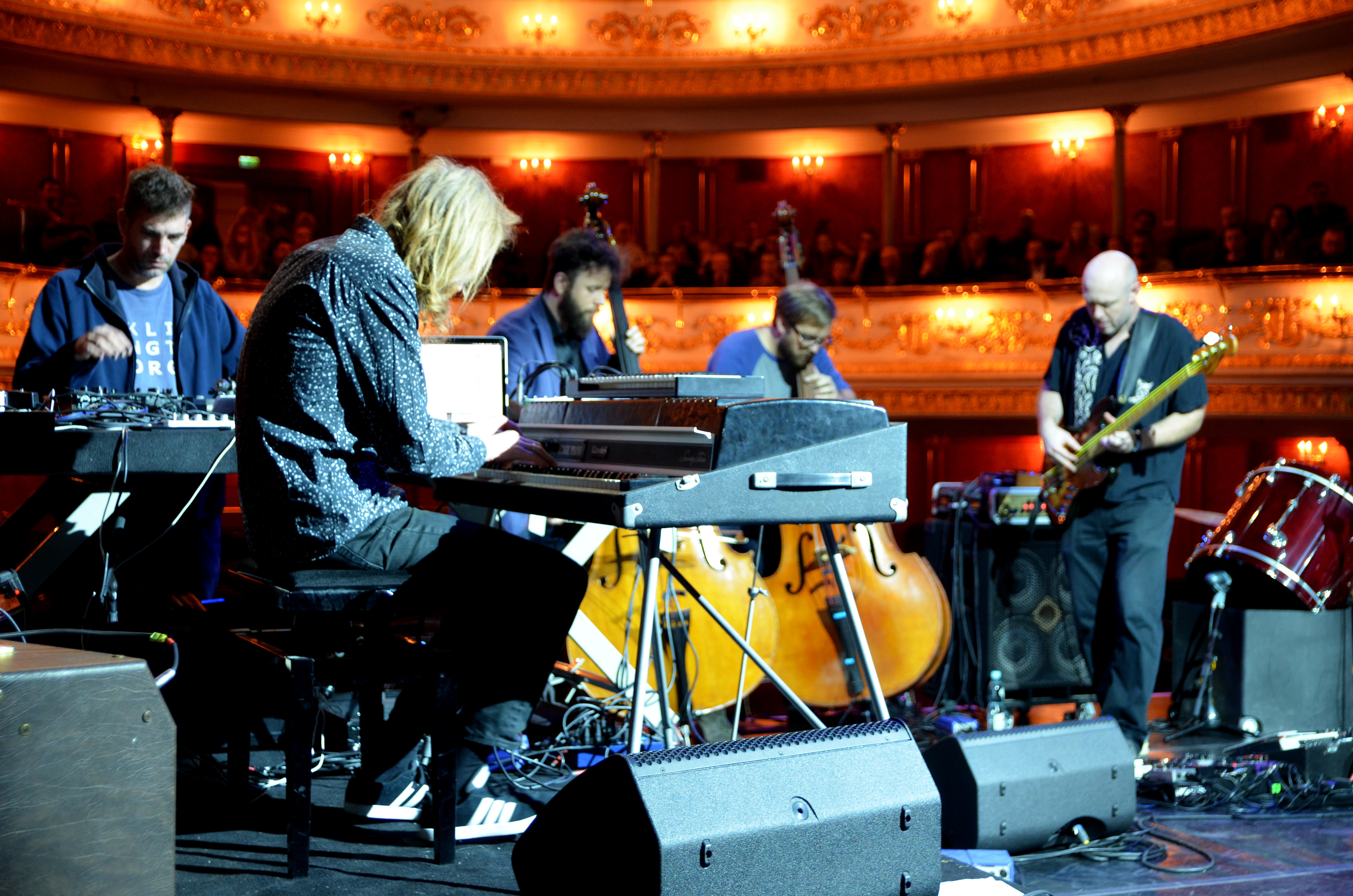 Eklektik Orkiestra Bond