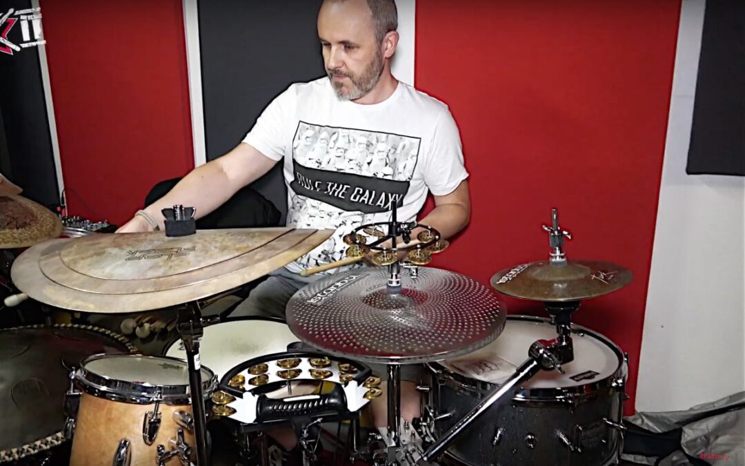 Daniel “Karpju” Karpiński prezentuje swój zestaw perkusyjny