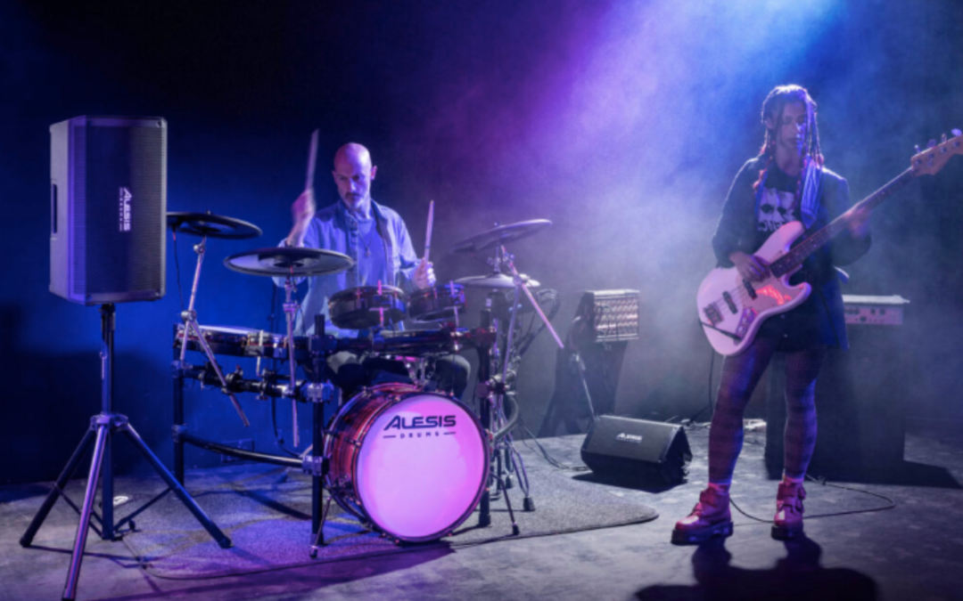 ALESIS DRUMS WPROWADZA DODATKI DO SERII WZMACNIACZY STRIKE